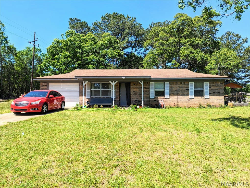 322 JOHANNA DR, OZARK, AL 36360, photo 1 of 32